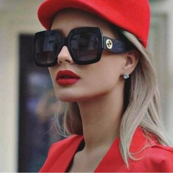 NEW GUCCI WOMEN BLACK SUNGLASSES - Picture 4 of 8